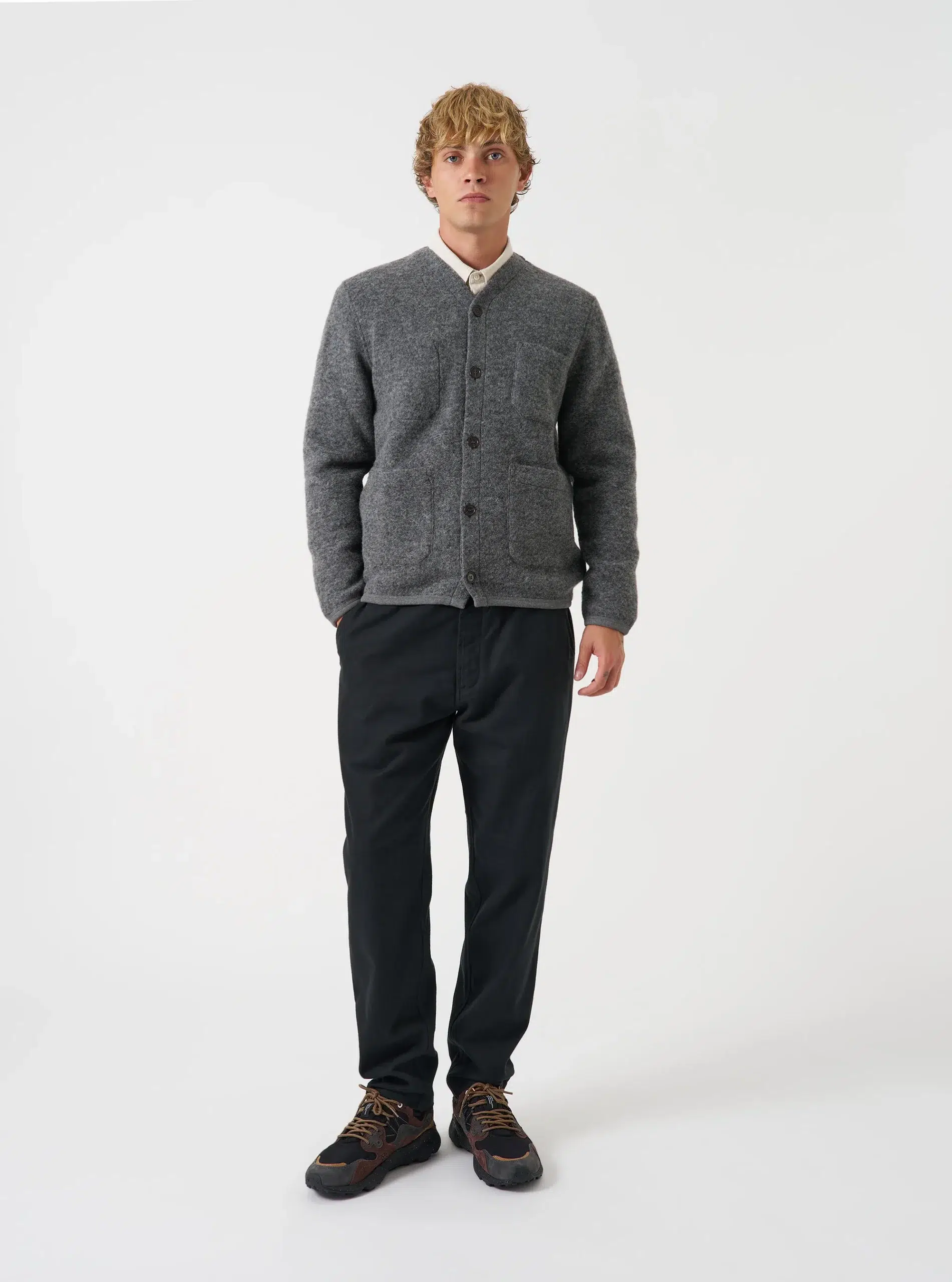 00016_wool-fleece-grey-marl_model_1_60b952ef-cdbb-4e97-8a5c-a1e9ba9f5a50.jpg