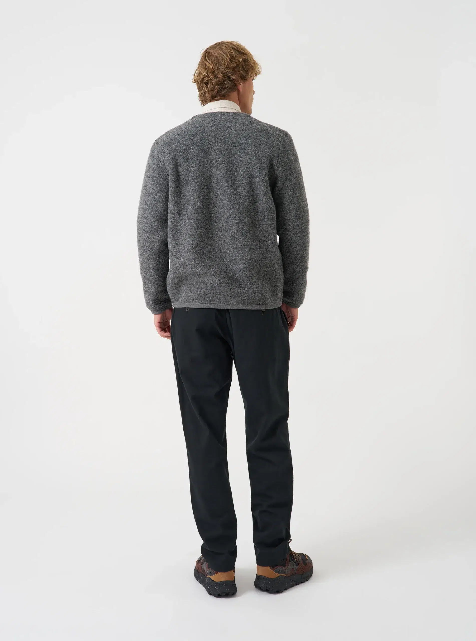 00016_wool-fleece-grey-marl_model_2_f58cf5b0-0fee-4bf0-97e7-98f435ba8acb.jpg